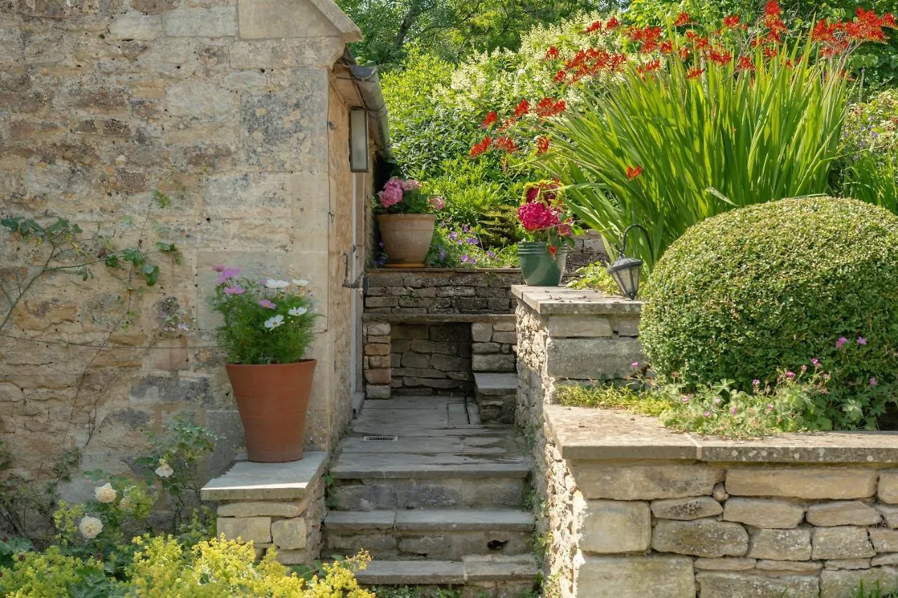 The Hayloft By Black Door Stays Bath